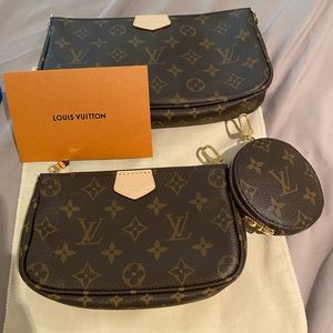 *SOLD* MULTI POCHETTE ACCESSOIRES